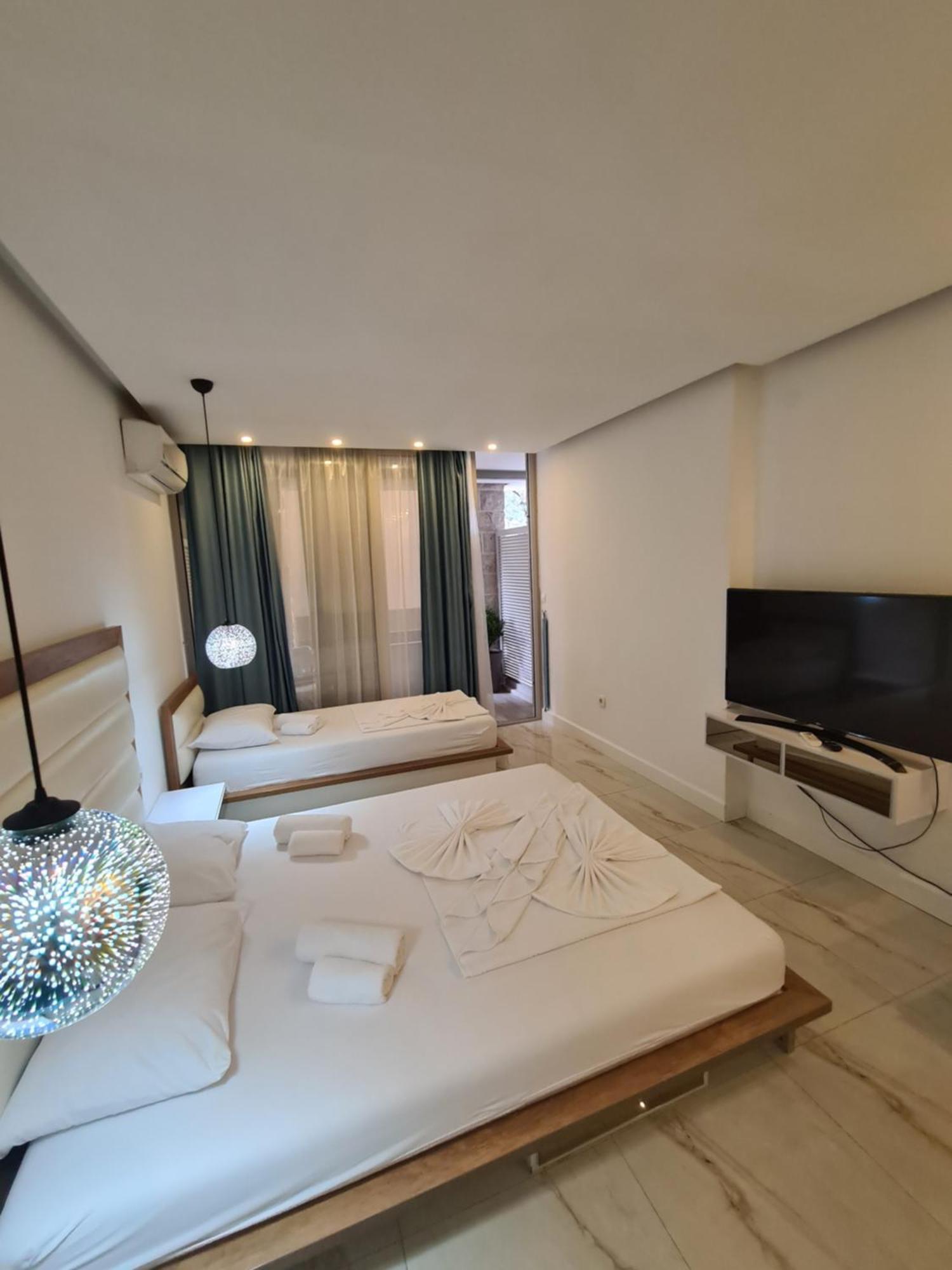 Aura Time Apartments Rafailovici Luaran gambar