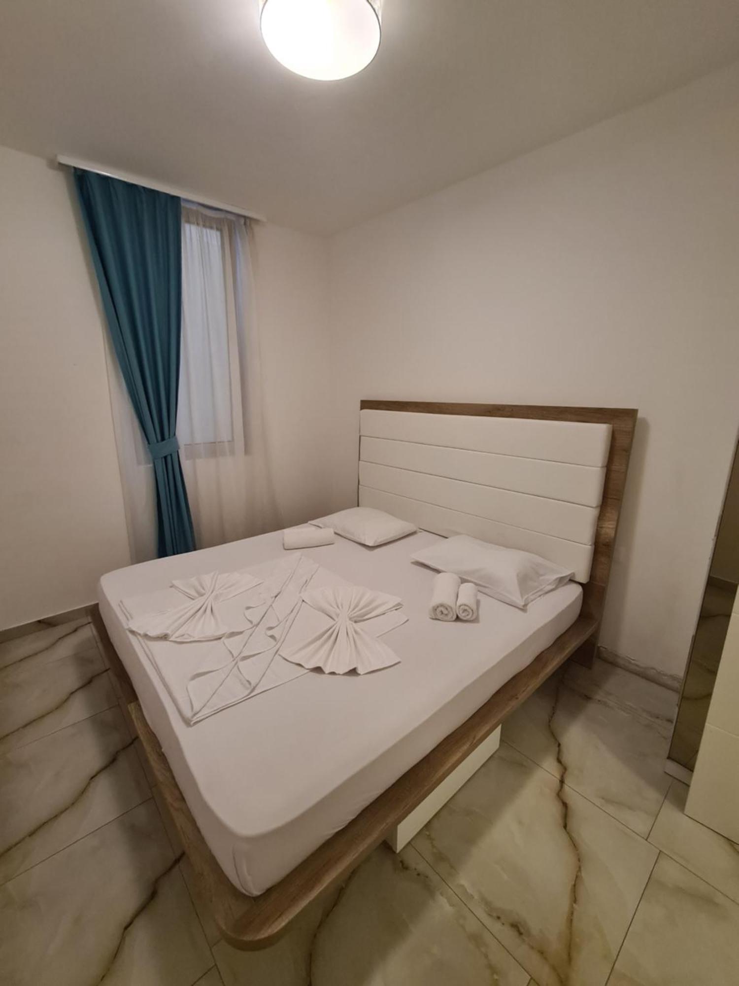 Aura Time Apartments Rafailovici Luaran gambar
